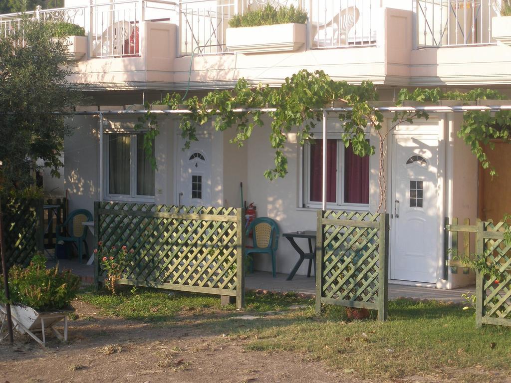 Golden Sun Rovies Exterior foto