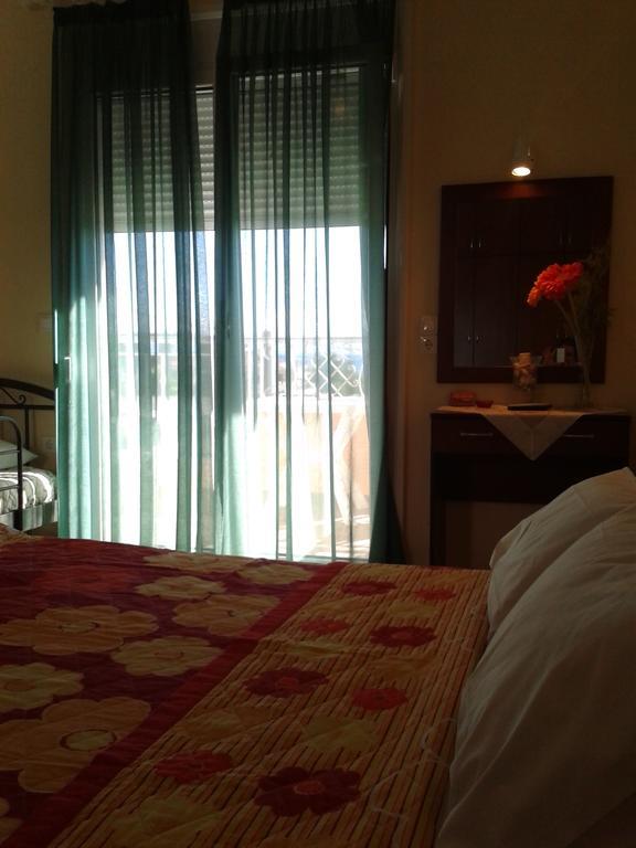 Golden Sun Rovies Quarto foto